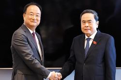 [Ảnh] Chủ tịch Quốc hội Trần Thanh Mẫn tiếp lãnh đạo một số tập đoàn của Hàn Quốc