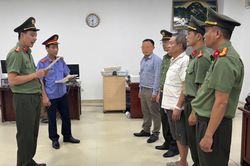 Bắt đối tượng mua bán trái phép vật liệu nổ