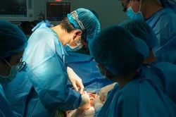 Em trai hiến gan cứu anh bị ung thư