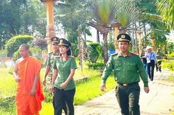 Xây thế trận lòng dân từ những phum, sóc bình yên nơi cực Nam Tổ quốc