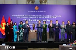 Tổng Bí thư, Chủ tịch nước mong muốn các doanh nhân người Việt tại Nga tiếp tục là hạt nhân kết nối
