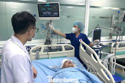 Ô tô lật đè 5 người thương vong, hai gia đình chìm trong đau đớn