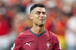 Ronaldo bị gạch tên, Messi góp mặt ở cuộc đua Quả bóng Vàng 2026