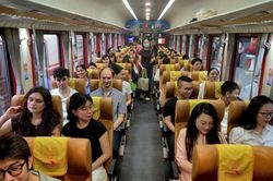 Phó giám đốc BV Bạch Mai nói về hành trình 500 y bác sĩ đi tàu về Ninh Bình mỗi ngày