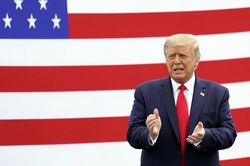 Ông Trump đang đối mặt 'lời nguyền' bầu cử giữa kỳ Mỹ?