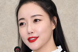 Nữ ca sĩ bị bắt giữ vì lái xe khi say xỉn