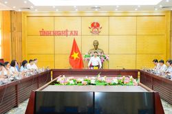 Bàn phương án mở đường bay quốc tế Vinh - Quảng Châu, Thâm Quyến