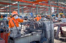 Sản xuất công nghiệp TP Hồ Chí Minh bám sát mục tiêu tăng trưởng hai con số