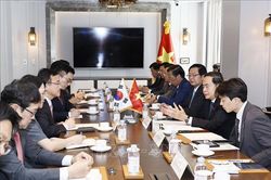 Chủ tịch Quốc hội Trần Thanh Mẫn tiếp lãnh đạo doanh nghiệp lớn của Hàn Quốc
