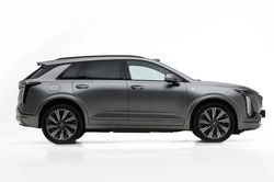 SUV hạng sang mạnh 523 mã lực, siêu tiết kiệm xăng, giá hơn 1,2 tỷ đồng