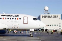 Tổng thống Trump gây sức ép, yêu cầu Bombardier chuyển sản xuất sang Mỹ