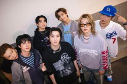 'Gà đẻ trứng vàng' BTS chưa đủ để cứu HYBE