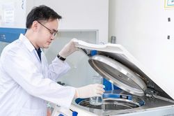 Hà Nội dự kiến hỗ trợ 100 nghiên cứu sinh giải quyết các 'bài toán lớn' trong năm 2026