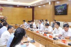 Chủ tịch UBND tỉnh Tô Anh Dũng làm việc với Công ty TNHH Kho ngầm xăng dầu Dầu khí Việt Nam