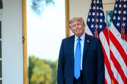 Tổng thống Trump kêu gọi tẩy chay máy bay Bombardier của Canada