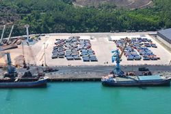 Xuất nhập khẩu Hà Tĩnh 8 tháng năm 2026: Thép giữ vai trò chủ lực, dăm gỗ tăng mạnh