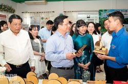 Chủ tịch UBND tỉnh An Giang yêu cầu hỗ trợ doanh nghiệp chuyển đổi xanh