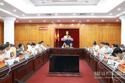 Tổ công tác số 1 làm việc với đảng ủy 4 phường