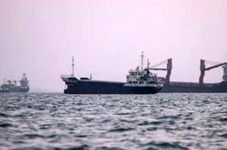 Mỹ - Iran căng thẳng trở lại: Hormuz thành tâm điểm, giá dầu chịu sức ép