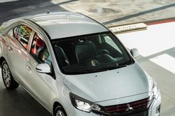 Đánh giá Mitsubishi Attrage MT và CVT: Giá lăn bánh cùng ưu đãi trước bạ trong tháng 9/2026