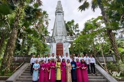 Khuổi Linh ghi dấu lịch sử