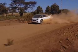 Phòng khám di động chạy bằng năng lượng mặt trời tại Kenya