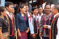 Chính sách cho người có uy tín