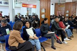 Tăng tốc kết nối việc l&agrave;m khi số người đề nghị hưởng trợ cấp thất nghiệp tăng