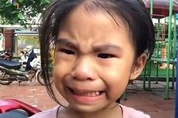 Cô bé từng gây bão với meme 'Cười đi rồi cho nghỉ học' hút gần 7 triệu lượt xem năm nào giờ đã lên lớp 6, nhan sắc gây chú ý