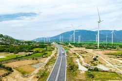 Đề xuất mở rộng loạt cao tốc Bắc - Nam lên 6 làn, không dùng vốn ngân sách