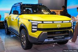 Tin xe 8/9: Nissan Navara Pro PHEV lộ diện, iCaur V27 về Việt Nam