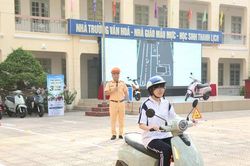 2.000 học sinh thực hành kỹ năng tham gia giao thông an toàn