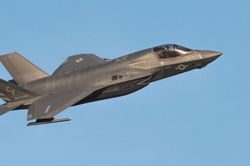Chiến đấu cơ J-20 Trung Quốc mạnh hơn F-35 Mỹ?