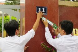 Hà Nội ủy quyền cho UBND các xã, phường quyết định việc đánh số và gắn biển số nhà