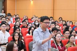 Thủ khoa được chọn trước, 780 tân bác sĩ tranh suất nội trú ĐH Y Hà Nội