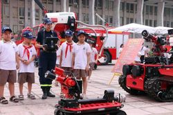 Ấn tượng gian trưng bày của Công an thành phố Hà Nội tại triển lãm quốc tế PCCC và CNCH 2026