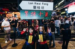 Hong Kong vào mùa lễ hội sôi động nhất năm