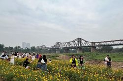 Sông Hồng mở chuỗi sản phẩm du lịch từ đường thủy đến làng nghề, di sản