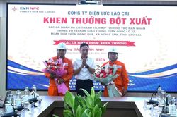 Khen thưởng hai nhân viên Công ty Điện lực Lào Cai giúp người dân gặp nạn