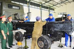Chính quy, mẫu mực, an toàn ở Kho J250