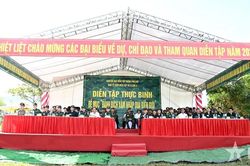 Diễn tập 'Đánh địch xâm nhập qua biên giới' tại TP Huế