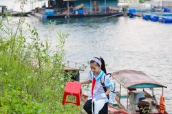 Hành trình vượt sông tìm chữ của học trò ở Ngòi Hoa
