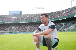 Lionel Messi sắp mua thêm câu lạc bộ hạng Nhì Tây Ban Nha