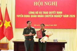 Gia Lai: Tuyển dụng vợ chiến sĩ cứu 2 người dân khỏi điện giật vào quân đội
