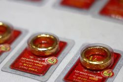 Giá vàng hôm nay (9/9): Đồng loạt giảm mạnh