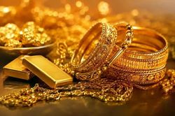 Lý do giá vàng thế giới giảm, dầu thô tăng mạnh