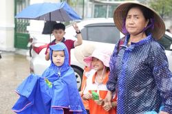 Trường phát hiện nhiều vấn đề sau bữa ăn bán trú lèo tèo vài món