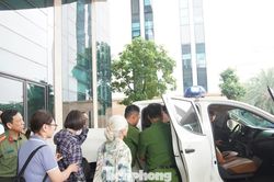 Nhận tiền đền bù dự án 2.900 tỷ đồng, người dân được Công an 'hộ tống' về tận nhà