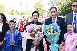 Chủ tịch Quốc hội thăm ngôi trường mang tên Chủ tịch Hồ Chí Minh tại Mông Cổ