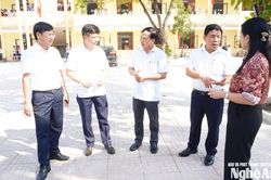 Phó Chủ tịch HĐND tỉnh Nguyễn Như Khôi giám sát việc vận hành chính quyền 2 cấp tại xã Văn Hiến